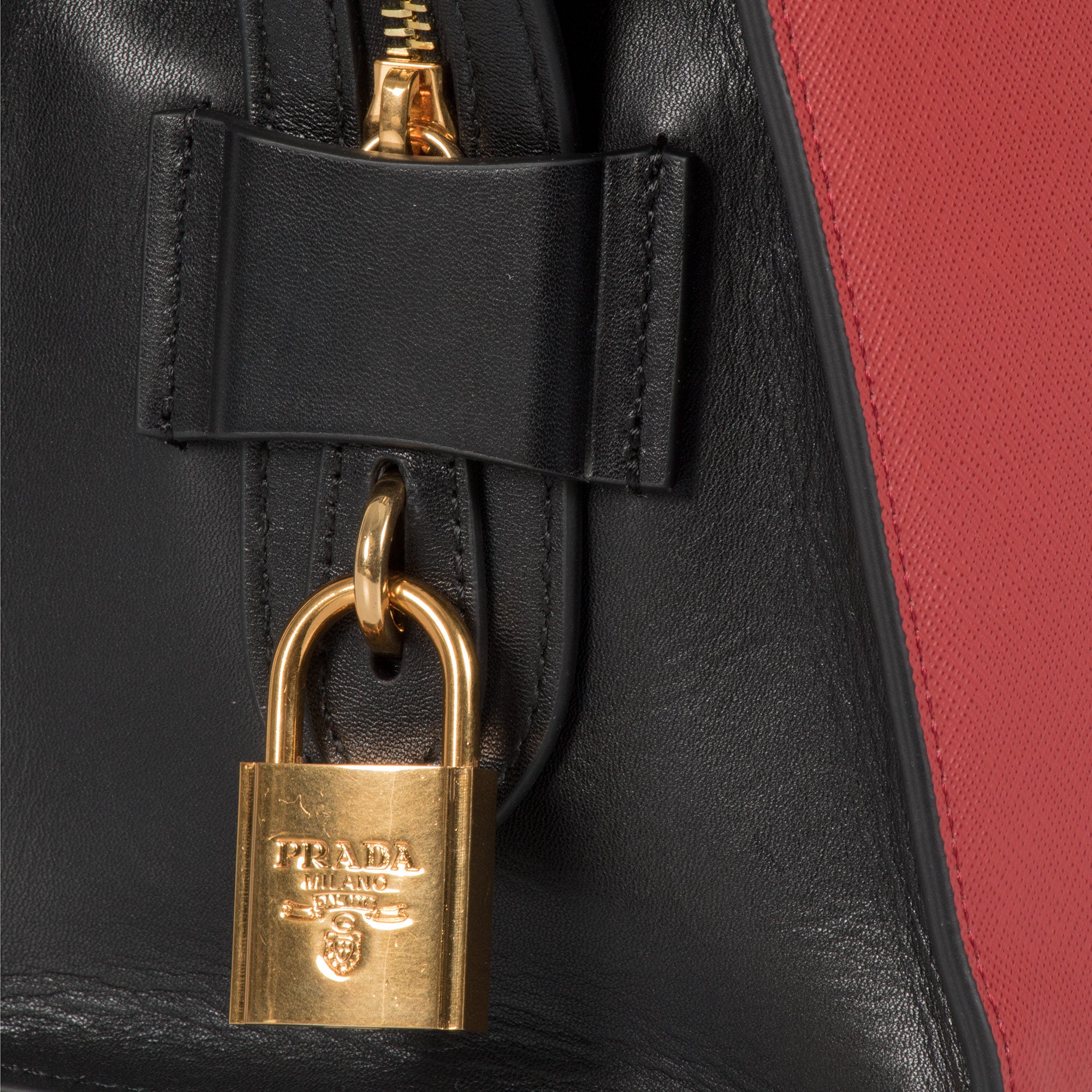 Prada Esplanade Leather Tote In Red and Black – Foxy Luxury